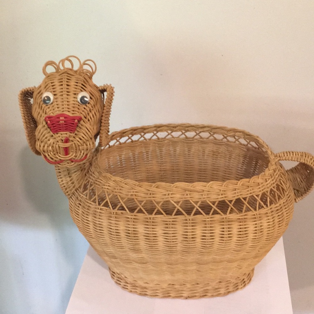 Puppy Basket PreLoved Perfect Condition 17”long 14”High 8“Wide A Must have Decor